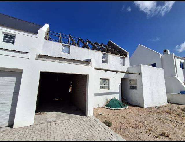 3 BEDROOM HOUSE FOR SALE IN LAMPIESBAAI